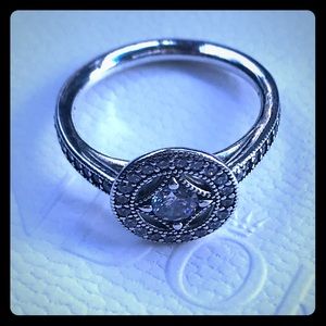 Pandora vintage allure ring